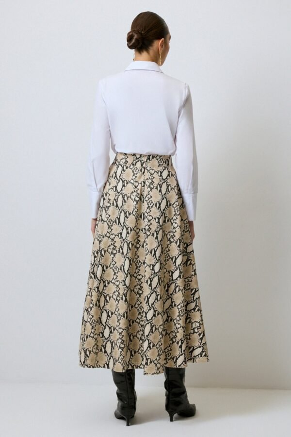A CUT PATTERNED TABARDINE SKIRT - Image 4