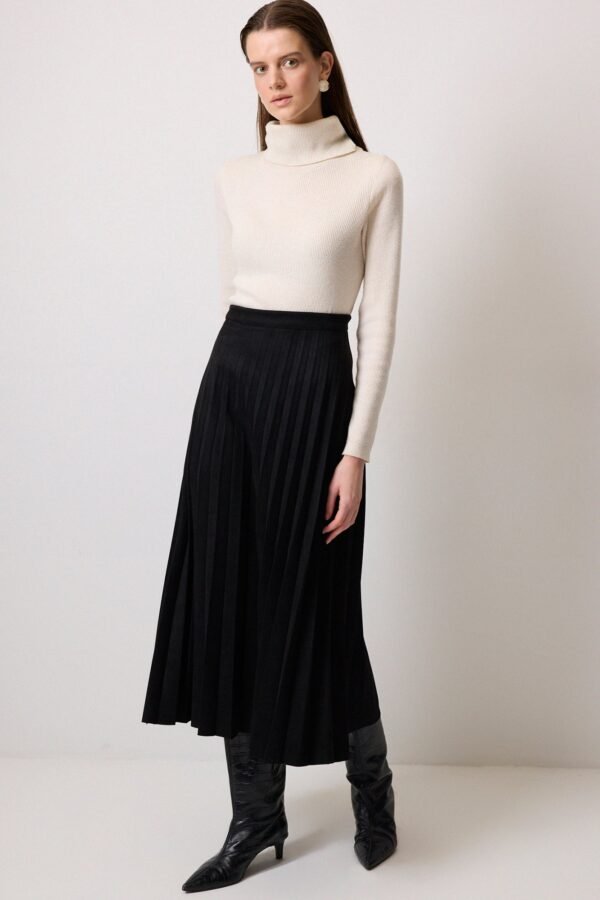 PLEATED SUEDE SKIRT - Image 2