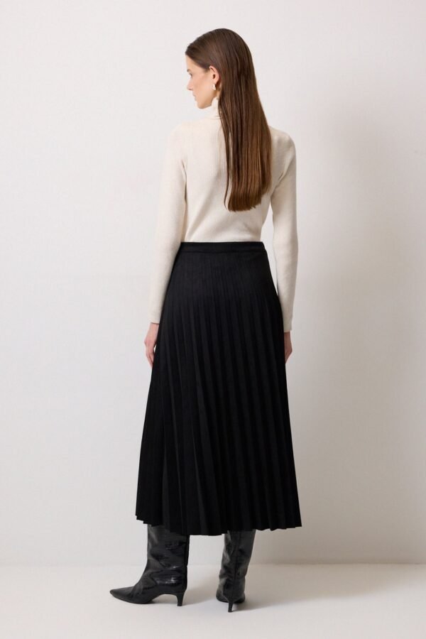 PLEATED SUEDE SKIRT - Image 4